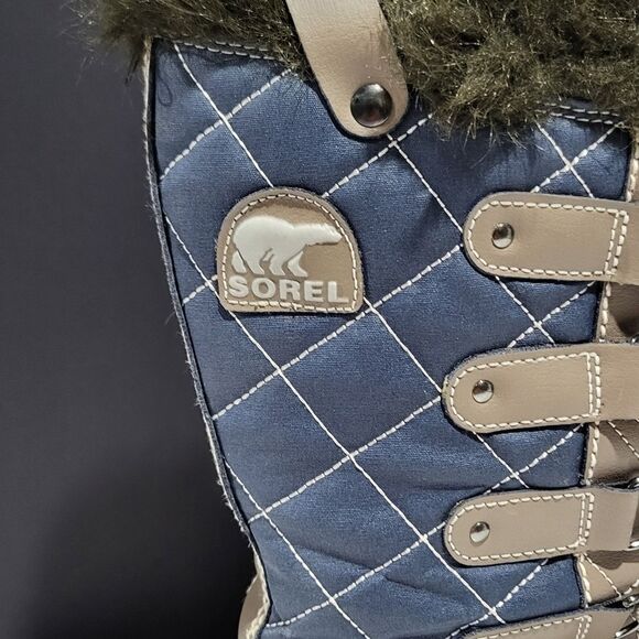 Sorel Women's Quilted Winter Snow Boots With Faux Fur - Picture 3 of 11